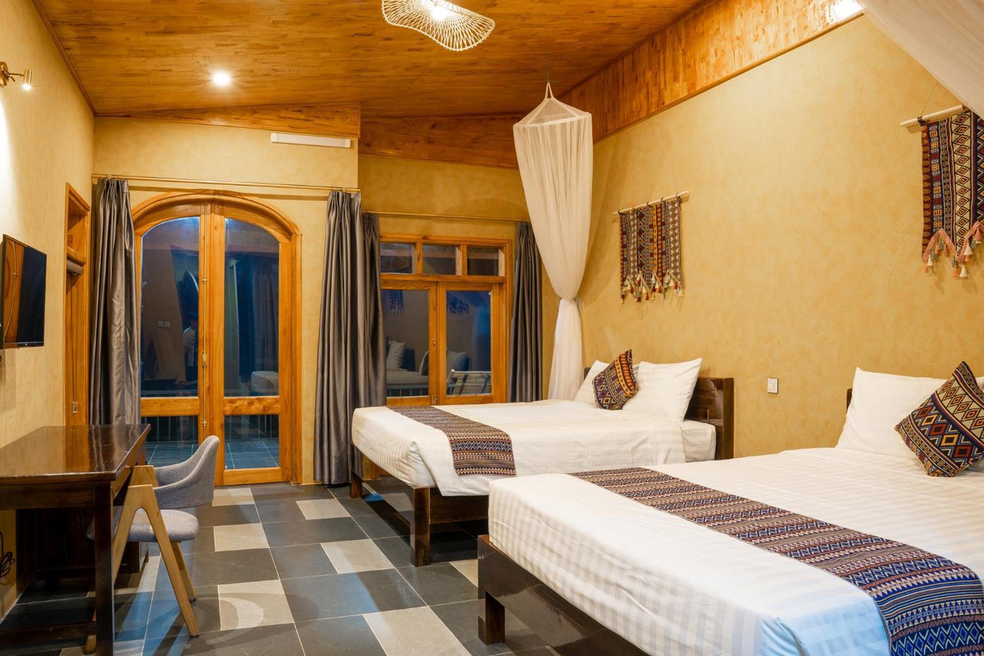 Sky Bay Lodge Ha Giang Esterno foto