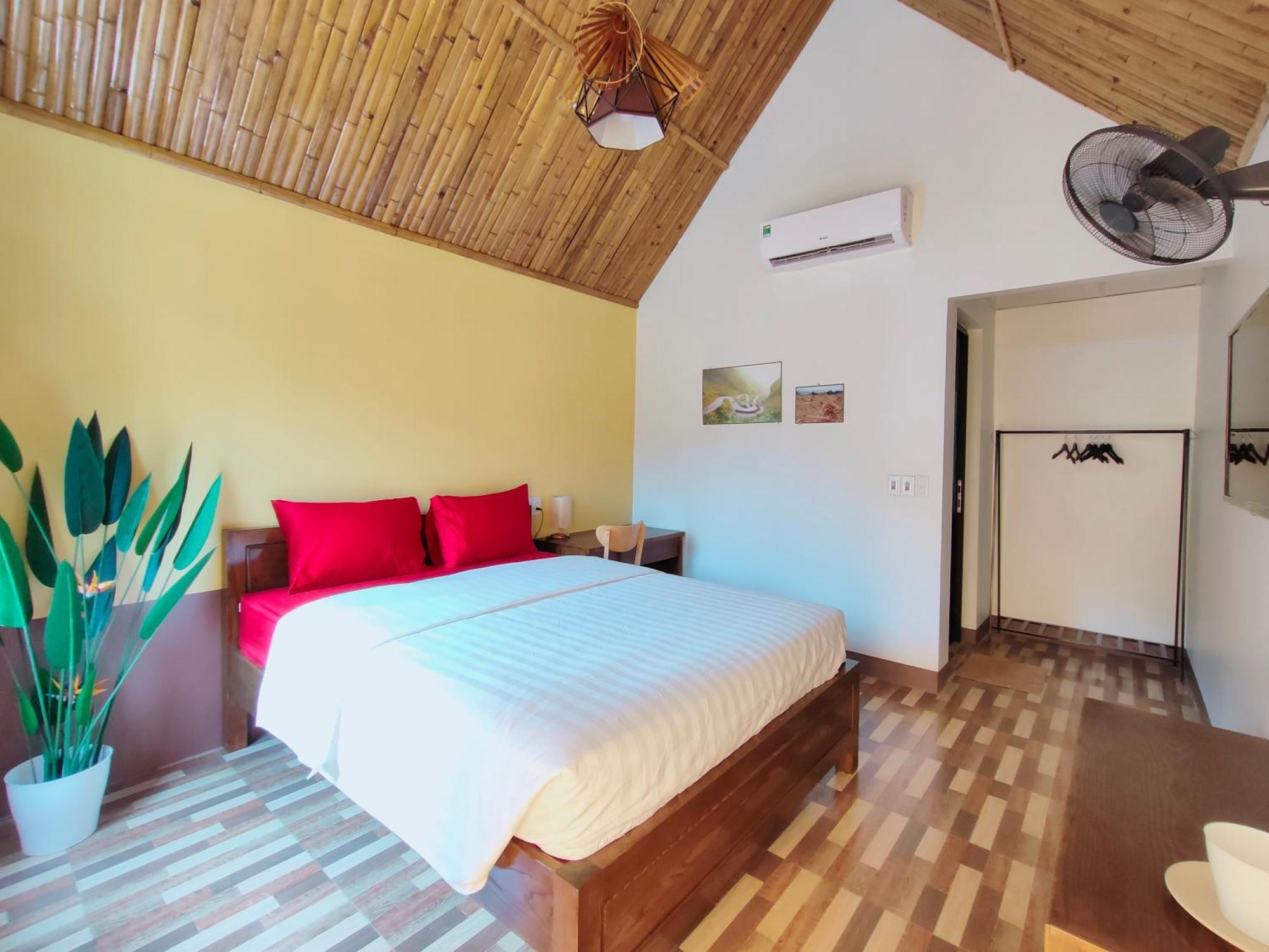 Sky Bay Lodge Ha Giang Esterno foto